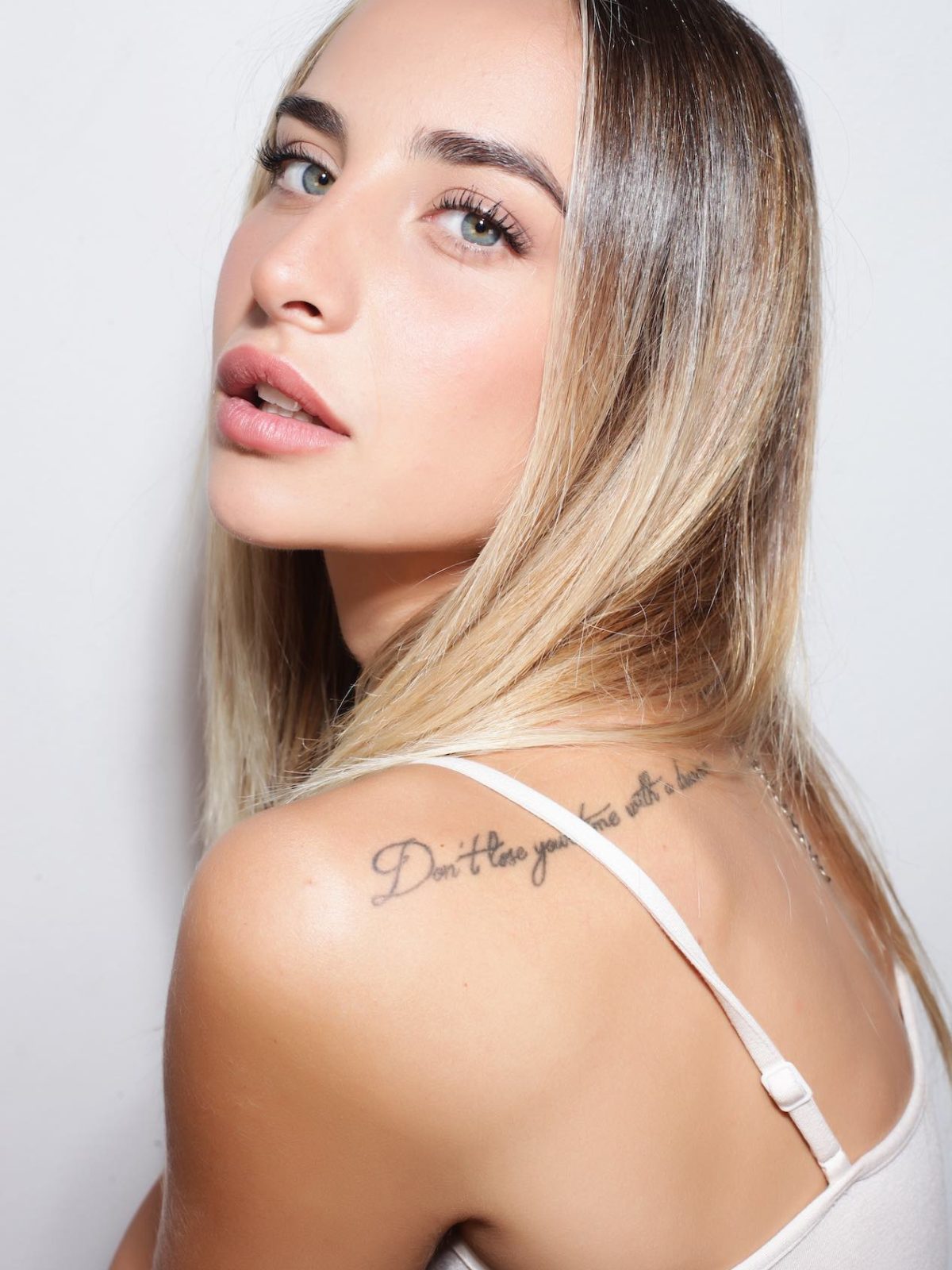 CARLOTTA G. — ritratto
